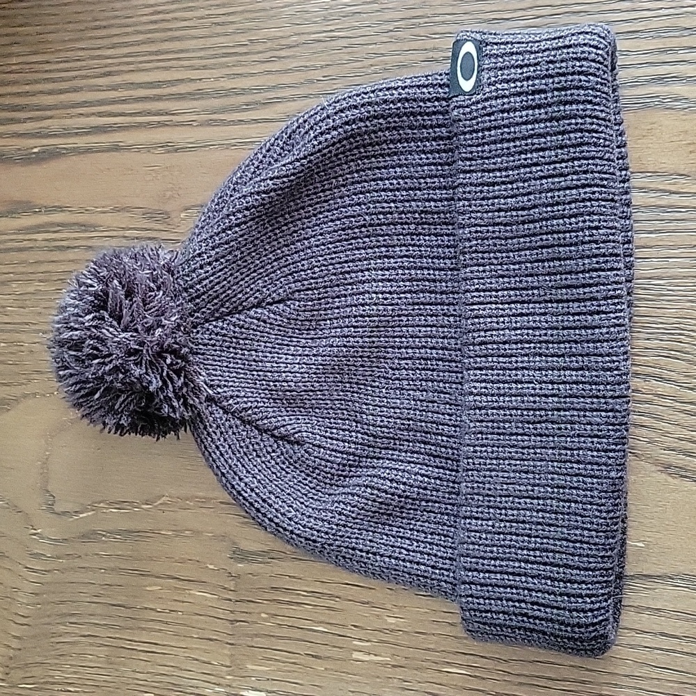 Oakley Pom-pom Beanie